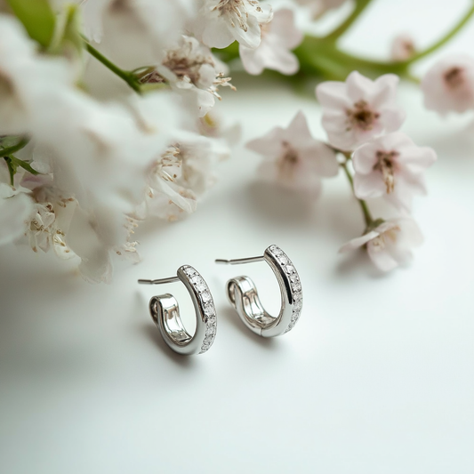 Cómo limpiar pendientes: Guía práctica para mantener tu joyería brillante
