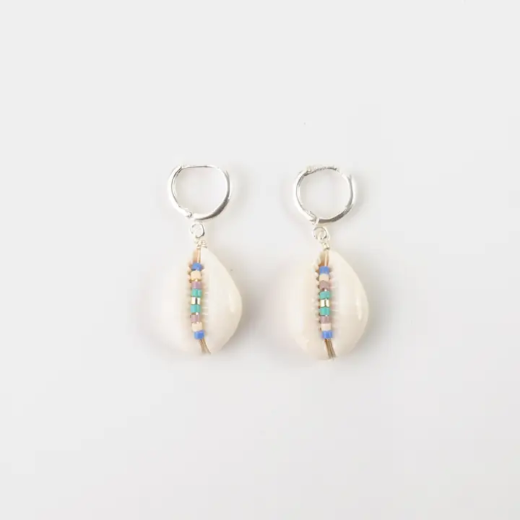 pendientes concha cauri